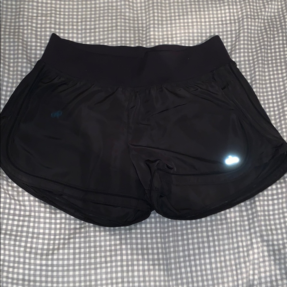 Alo yoga meditate shorts NWT